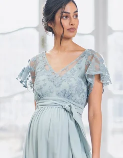 New Seraphine Salbeigrunes Maxikleid Aus Spitze Und Seidenchiffon Fur Umstands- Und Stillanlasse