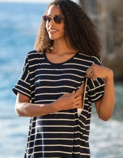 Store Seraphine Ubergroses, Kastenformiges Umstands- Und Still-T-Shirt Mit Marineblauen Und Weisen Streifen